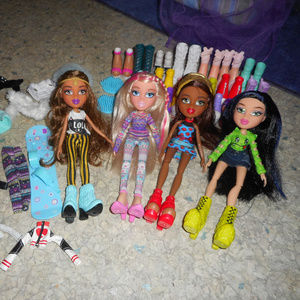 Bratz Lot with Accessories!